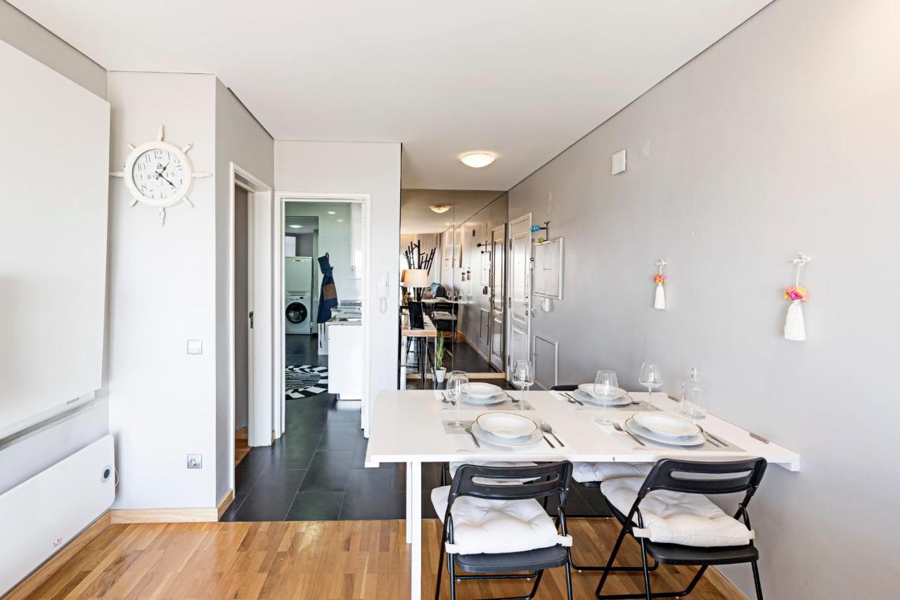 Seaside View 2Br In Povoa By Lovelystay 포보아데바짐 외부 사진